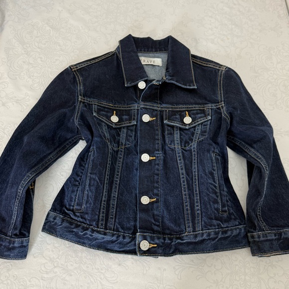 TRAVE Denim Dark Wash Zoey Cropped 3/4 Sleeve Denim Trucker Jacket Size XS - Picture 9 of 9